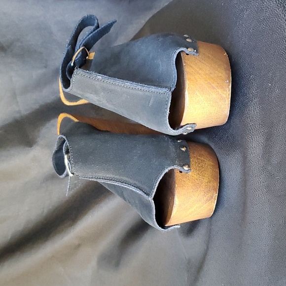 Charles David Tahnee Suede Black Size 8 Platform - Picture 4 of 4